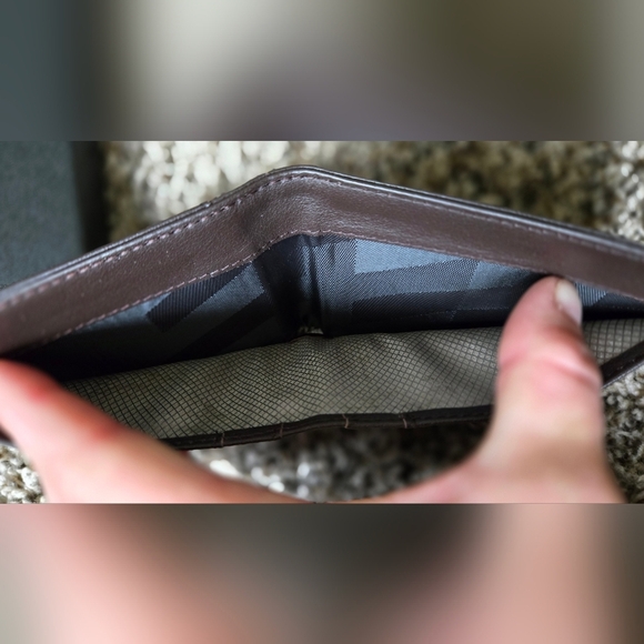 Vaultskin Manhattan ID Card Wallet Bifold RFID Blocking Brown - Picture 5 of 6